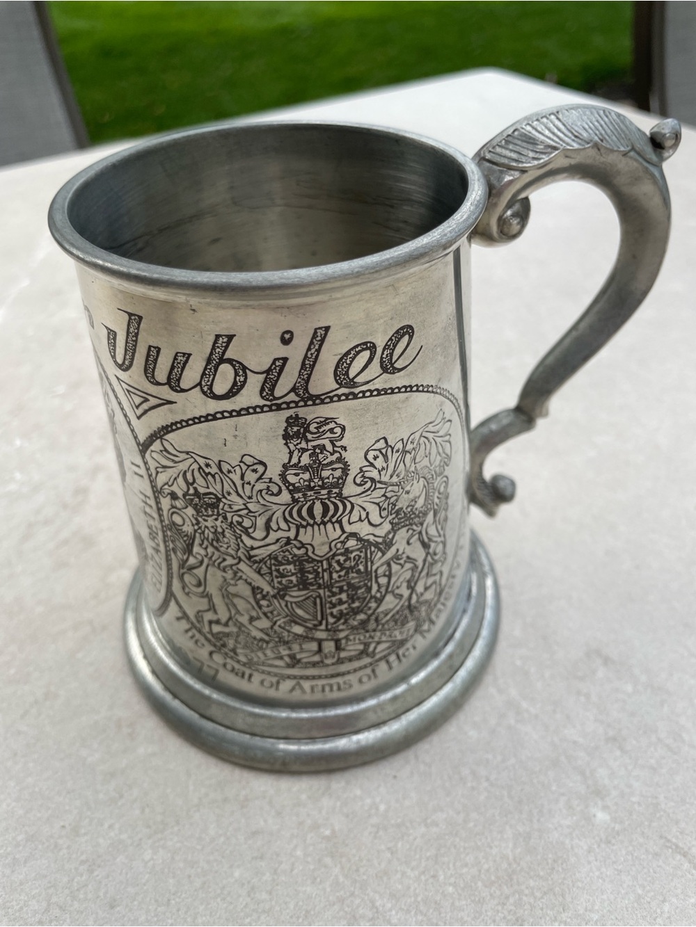 Vintage Queen Elizabeth ll “The Silver Jubilee” Pewter Tankard 1952-1977 - Picture 3 of 4